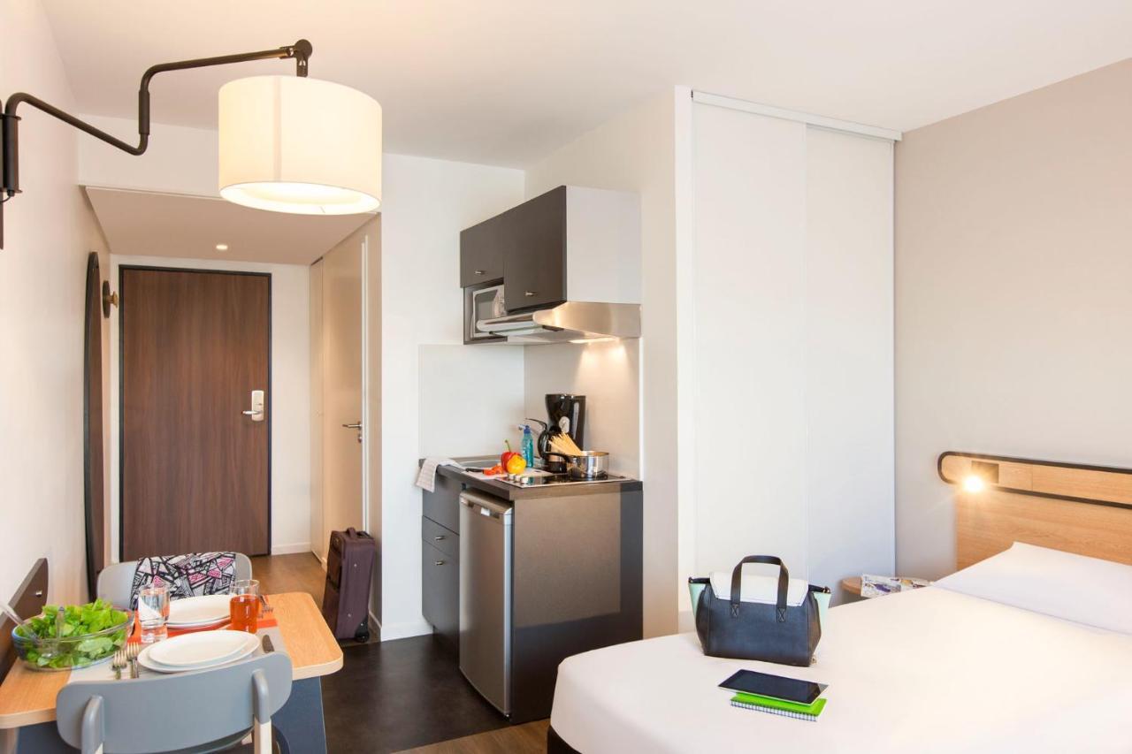 Adagio Access Centre 3*